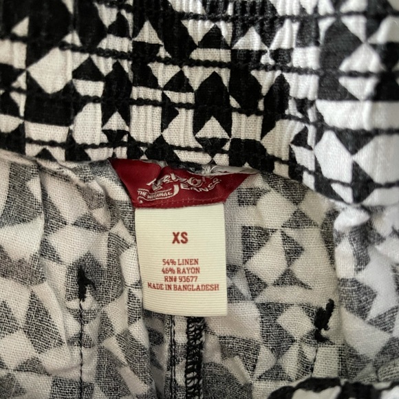 Shorts - Picture 2 of 2